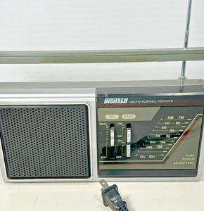 Vintage 1985 Digitech AM/FM Portable Receiver Radio Model Number A221 - Picture 1 of 8
