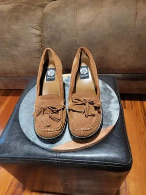 Mocasines de cuña de gamuza de caja amarilla para mujer talla 7,5 zapatos sin cordones Foto 1 de 4
