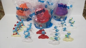 Mcdonalds Smurfs The Lost Village 4 NIP Houses plus 20 loose Smurf Figures - Picture 1 of 13
