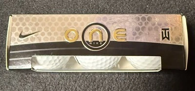 *NUEVO* Pelotas de golf Nike ONE negras TW Tiger Woods - 1 caja (3) pelotas - caja plateada Foto 1 de 4