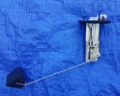 Unidade sensor de nível de tanque de combustível traseiro direito 2006-2013 lexus IS250 IS350 FABRICANTE DE EQUIPAMENTO ORIGINAL 2008 - Imagem 1 de 4