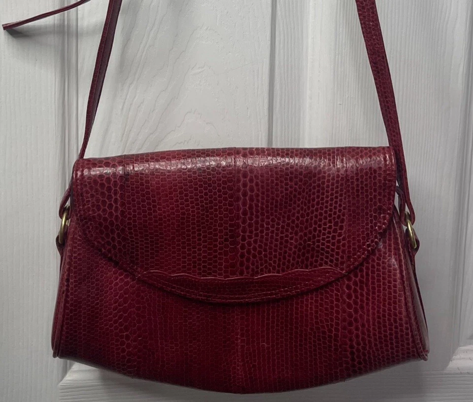 Cartera Embassy hecha a mano en Tailandia de cuero con patrón de piel de serpiente, vintage Foto 1 de 4