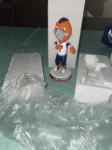 New RARE OHL CHL Flint Firebirds￼ Hot Wing Mascot 6.5” Tall Bobblehead Vhtf Cover