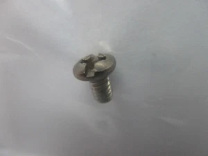 NUEVA PIEZA DE CARRETE PENN INTERNATIONAL FLY - 31-2.5FR 1.5G 2.5 4 4G 155L - Tornillo - Imagen 1 de 1