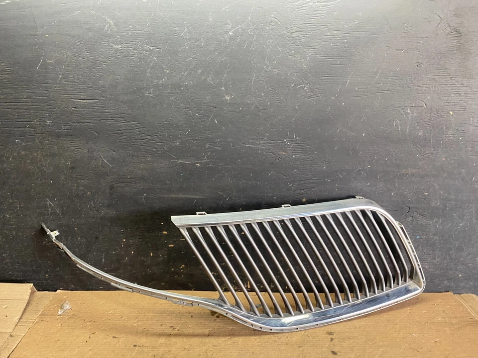 Parrilla lateral del pasajero derecho Lincoln MKT 2013 a 2016 OEM P0194 DG Foto 1 de 4