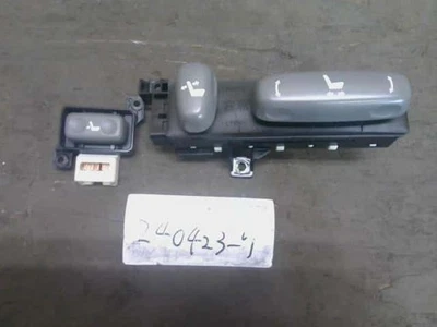 TOYOTA Crown 2004 CBA-GRS182 Switch [Used] [PA107084628] - Image 1 of 4