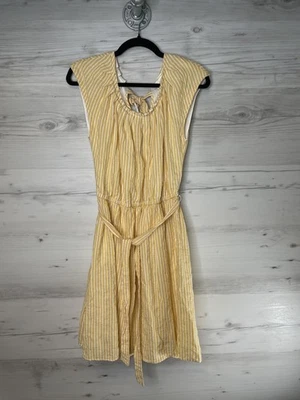 Vestido Lauren Conrad para mujer mediano amarillo a rayas calce y acampanado cuello corto redondo Foto 1 de 4