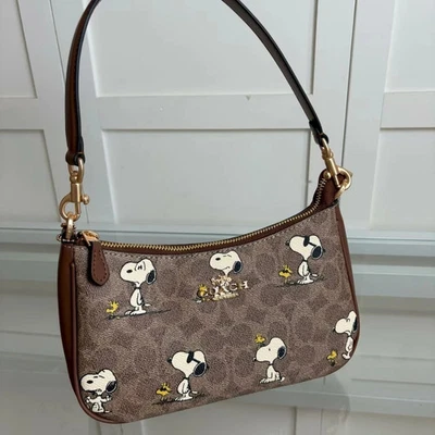 Coach x PEANUTS CBJ88 Teri Shoulder Bag Tan Brown Snoopy Print Outlet NEW - Image 1 of 4