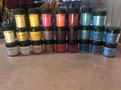 M.A.C Loose Pigment Eyeshadow Power 0.26 Oz Full size Various Color - Image 1 of 4