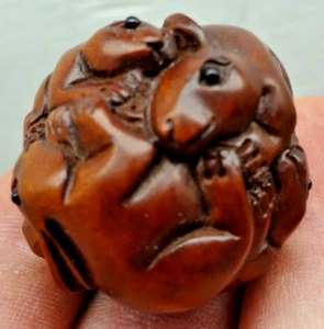 Netsuke Buchsbaum Figur Figur geschnitzt signiert "HASENKUGEL" HASEN - KOSTENLOSER VERSAND!!! - Bild 1 von 9