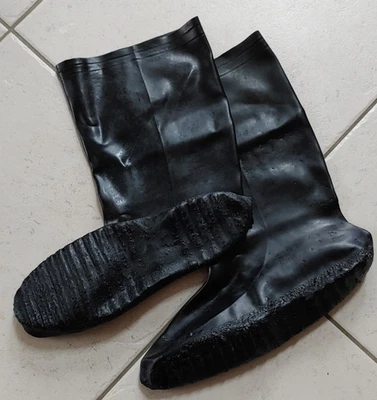 solide wasserdichte Motorrad Regenüberschuhe Überziehstiefel Gr. S/M, Gummi, TOP - Bild 1 von 4