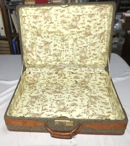 Hartmann Tweed Suitcase: Combo: 24 x 17.5 x 7 inches: Excellent - Picture 1 of 5