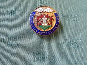 RARE VINTAGE NORTHAMPTON MOTOR CYCLISTS CLUB - ENAMEL MOTORCYCLE LAPEL BADGE - Picture 1 of 2
