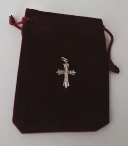 Cathoilc 925 Sterling Silver Cross Petite 1.0 gr  Vintage - Picture 1 of 2