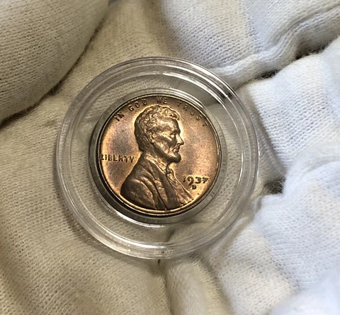 1937-D LINCOLN CENT IN RED MINT STATE CONDITION Cover