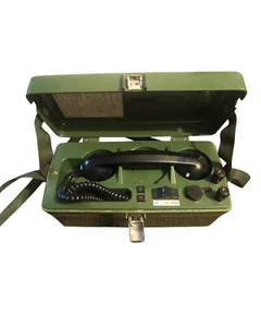 British Army linesmen's field telephone in hard case phone - Picture 1 of 4