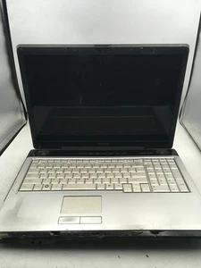 TOSHIBA SATELLITE HARMAN/KARDON XF - FOR PARTS/NO POWER - INTEL CELERON - BB - Picture 1 of 7