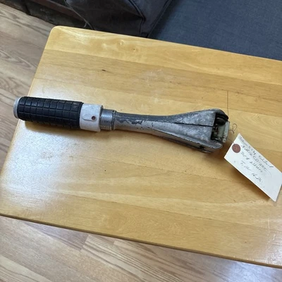 378186 OMC Johnson Evinrude CD-20 5.5hp Outboard Motor handle tiller steer - Image 1 of 4