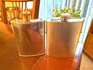 Fiaschetta in acciaio inox incisa (laserabile) da 2-8 oz. Semplice, moderno, robusto. - Foto 1 di 1