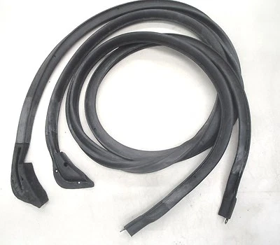 72 73 74 75 76 1972 1973 1974 1975 FORD 2-D TORINO FASTBACK ROOF RAIL SEALS  - Image 1 of 4