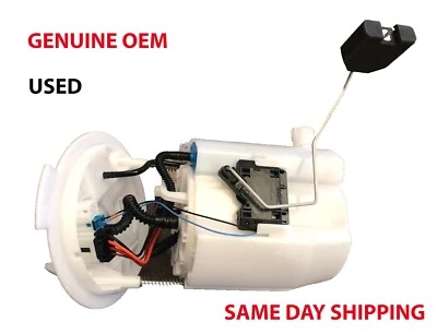 GENUINE OEM 2017-2020 MERCEDES C300 C43 GLC300 GLC43 FUEL PUMP 2054704900 - USED - Image 1 of 4