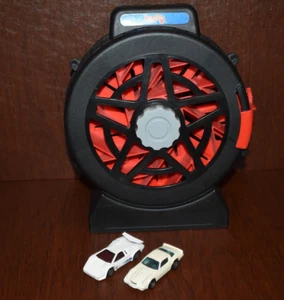 1998 HOTWHEELS SPINNING WHEEL ROTATING CAR CARRY CASE & CARS (SH) - Picture 1 of 8