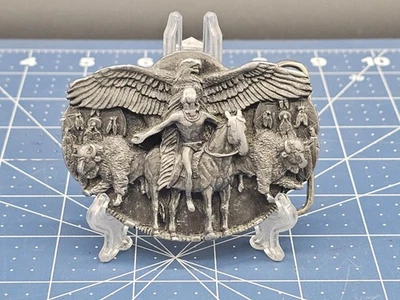 De colección 1988 Native American Chief On Horse Siskiyou Buckle Co ENVÍO GRATUITO A EE. UU. Foto 1 de 3