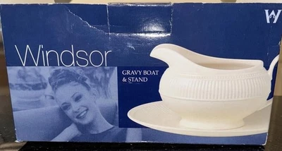 Wedgwood Windsor Gravy Barco e Suporte Clássico Cor Creme Ribs & Dots Design Novo - Imagem 1 de 4