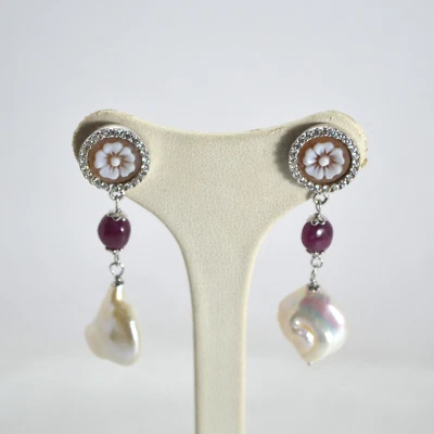 ORECCHINI IN ARGENTO 925 CON PERLE BAROCCHE E CAMMEI RUBINI  AGHT 0425 - Immagine 1 di 3