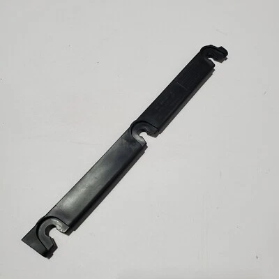 Audi A4 2002-2008 pasajero puerta delantera riel de retención pieza de moldura OEM 8E0833346 Foto 1 de 4