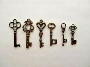 8 Skeleton Key Pendants Antiqued Bronze Assorted Steampunk Charms Wedding Keys