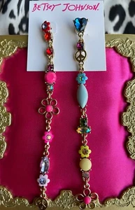 Betsey Johnson Love Fest lange Kristall Herz Gänseblümchen Blume Peace Zeichen Ohrringe - Bild 1 von 3