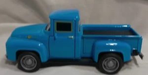 Camioneta pickup rústica metálica escala 1:32 con puertas abiertas - Imagen 1 de 11