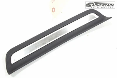 2018-2023 起亚 STINGER 后侧右门 SILL SCUFF 步进板装饰盖 原始设备制造商 — 第 1/4 张图片