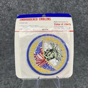 NIP Vintage Statue of Liberty Gift Center Round Embroidered Patch 1970 NYC - Picture 1 of 7
