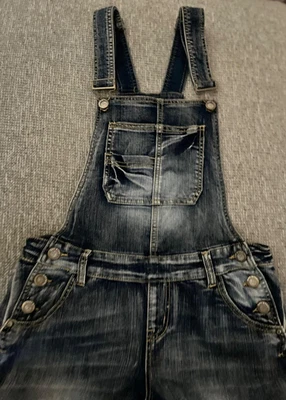 Mono con tirantes de jean azul Y2K talla 7 para jóvenes Hot Kiss Ava ¡envejecido lindo! Foto 1 de 4