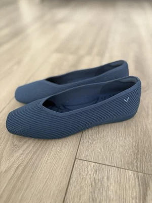 Vivaia Women EUR 39,5/8,5 Margot 2.0 Ribbed Ballet Flats Blue Square Toe V-Cut - Image 1 of 4