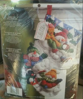 Kit de Medias Bordadas Apliques de Fieltro Bucilla Muñeco de Nieve Divertido Sellado Foto 1 de 4