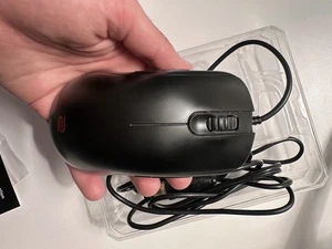 BenQ ZOWIE FK2 Wired Gaming Mouse (SMALL) - Picture 1 of 6