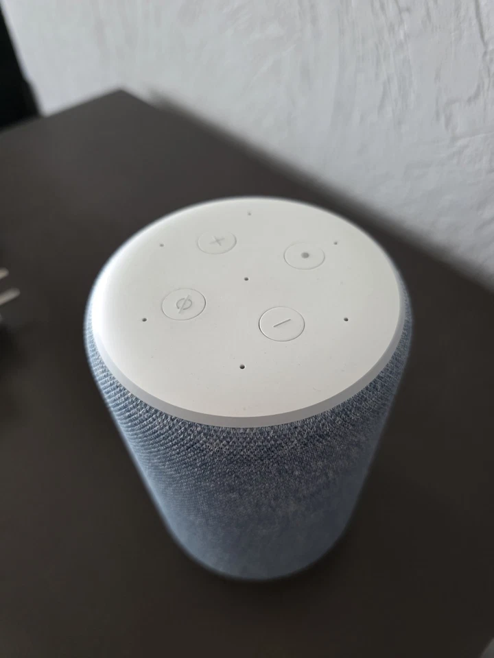 Alexa Echo 2.Generation - Bild 1 von 2