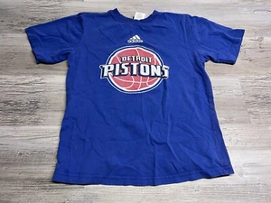 Vintage Detroit Pistons T-Shirt Adidas Kids Sz M Faded Short Sleeve Blue NBA Tee - Picture 1 of 7