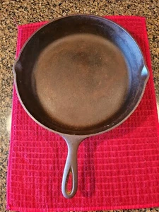 VINTAGE LODGE 10SK USA MADE CAST IRON SKILLET 12" FRYING PAN NO-NOTCH HEAT RING - Picture 1 of 4