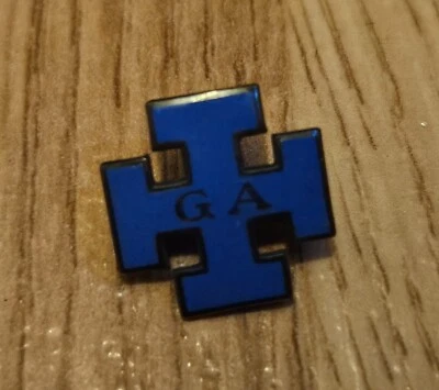 Canadian military WWII badges, medals. 4 different pieces. - Image 1 of 4