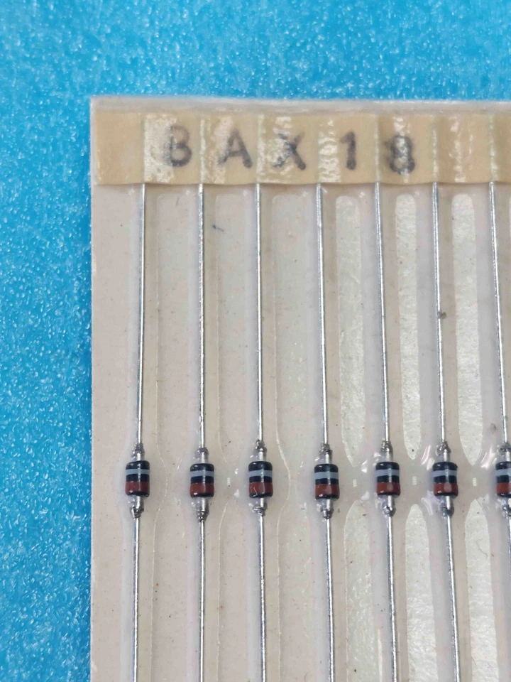 Lot de 4 Diodes BAX18 Diode NOS New Old Stock - Photo 1/1