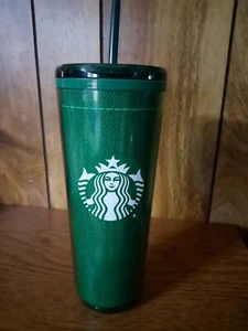 NUOVO grembiule Starbucks verde tazza 2024 dipendente ESCLUSIVO 24 oz bicchiere plastica - Foto 1 di 4
