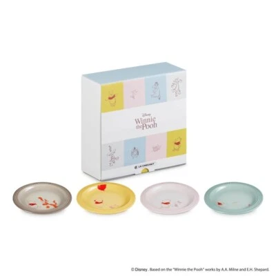 Le Creuset Winnie the Pooh Collection Piatto Leger 5,1" Set di 4 NUOVO dal Giappone - Immagine 1 di 4