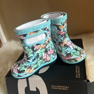 BNOB Bogs Skipper II Butterfly Camo Rain Boot SZ.4 Kids-Enfants - Brightly Blue - Picture 1 of 13