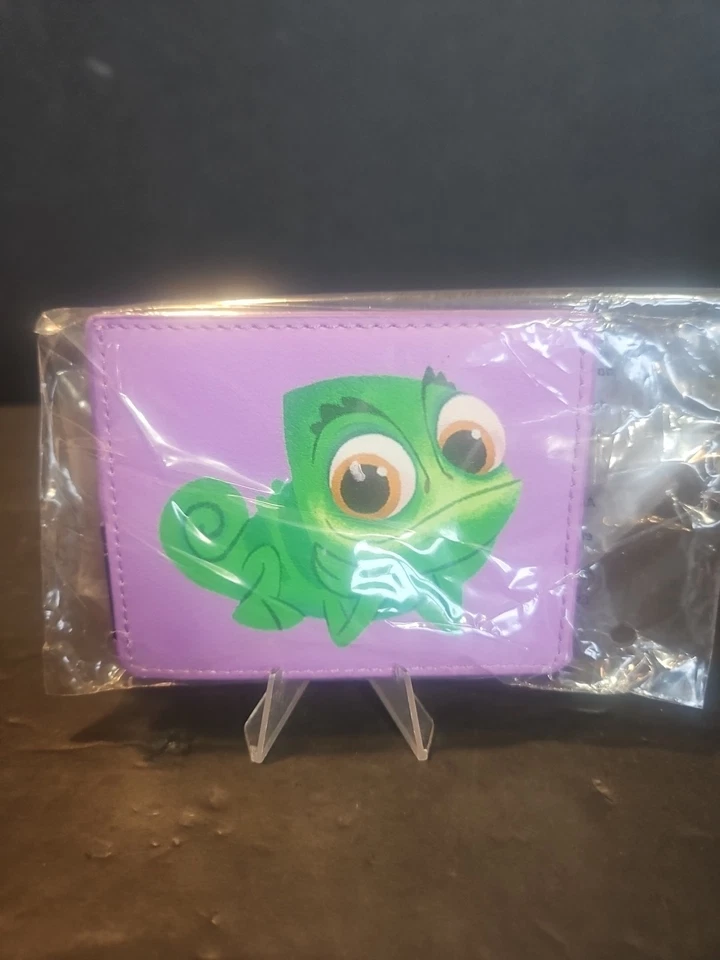 Cartera con tarjetero Pascal enredado de Disney Loungefly Foto 1 de 3
