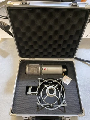 sE Electronics Z3300A Mic + Shockmount + Case (WORKS BUT NOISY AND GRILL TO FIX) - Bild 1 von 4
