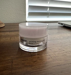 Glossier Priming Moisturizer RICH Luxurious Face Cream 0.5 fl oz 15 ml NEW - Picture 1 of 5